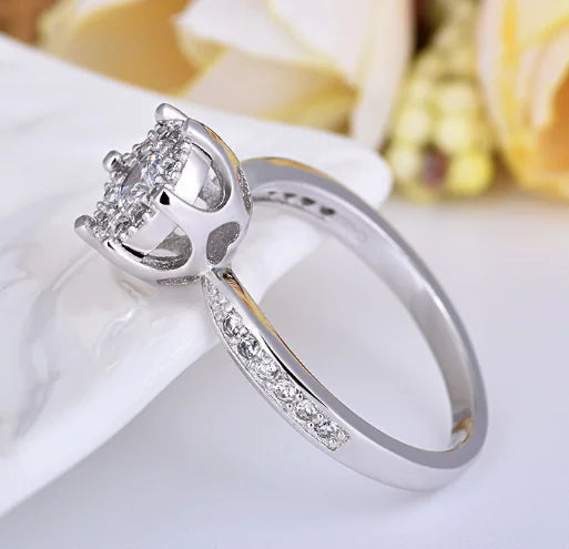 Elegant Engagement Ring with Eight Hearts & Arrows Zirconia